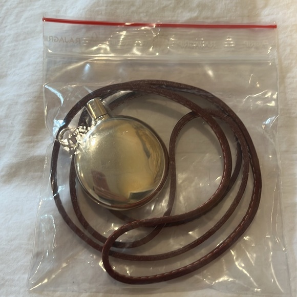 Hermes perfume bottle & cord - Picture 3 of 11